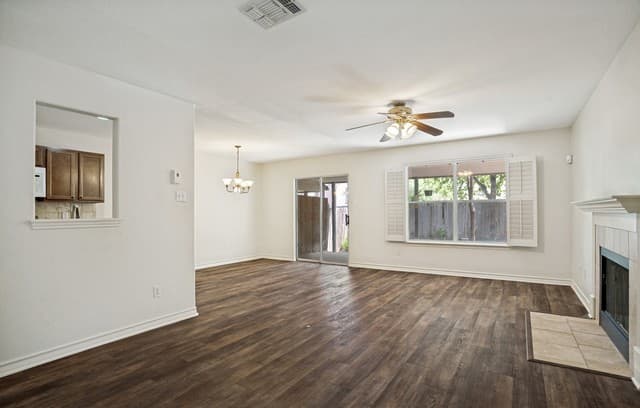 rental at 7739  Rustic Park in San Antonio, TX — photo 4