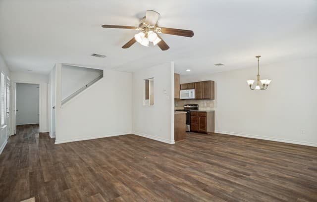 rental at 7739  Rustic Park in San Antonio, TX — photo 5