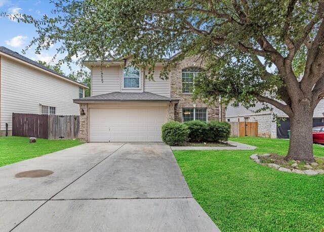 rental at 479  Bobcat Holw in San Antonio, TX — photo 1