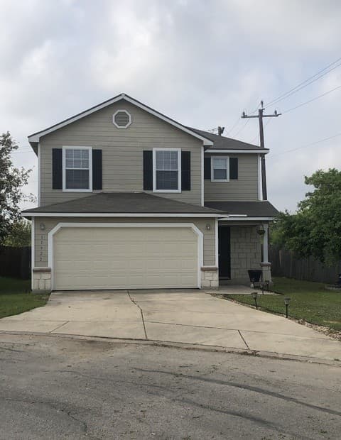 rental at 11922  Meadow Wls in San Antonio, TX — photo 2