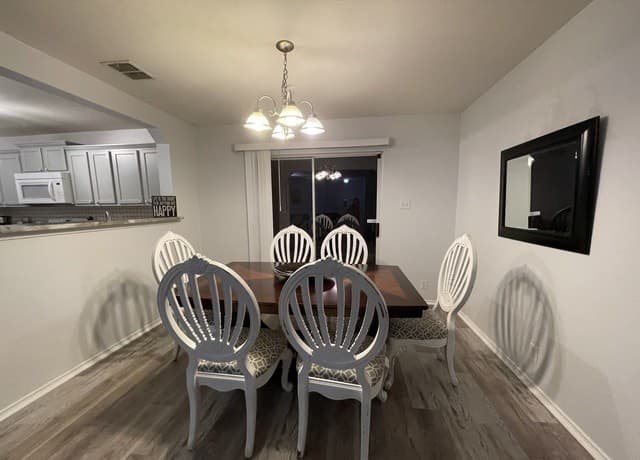rental at 11922  Meadow Wls in San Antonio, TX — photo 5