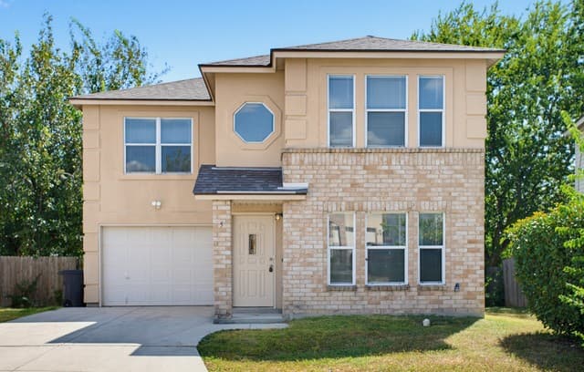 rental at 5  Stager Hills in San Antonio, TX — photo 1