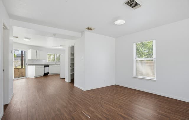 rental at 5  Stager Hills in San Antonio, TX — photo 4
