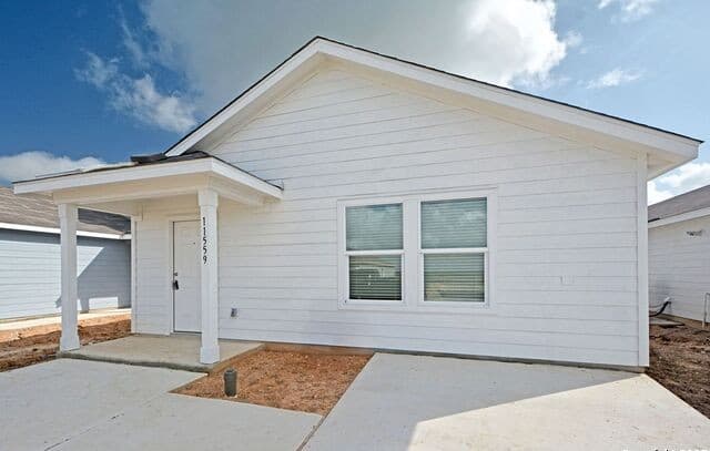 rental at 11559  Field Briar in Converse, TX — photo 1