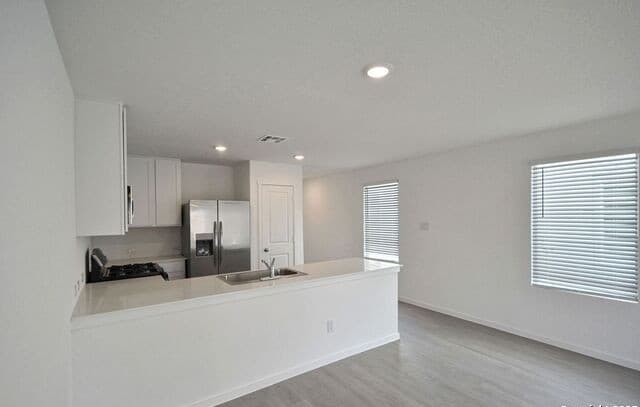 rental at 11559  Field Briar in Converse, TX — photo 2