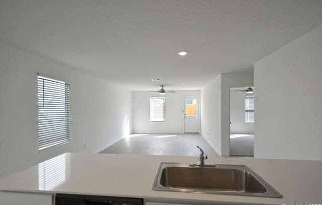 rental at 11559  Field Briar in Converse, TX — photo 5