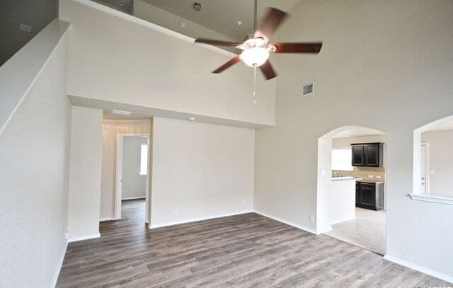 rental at 2121  Sinclair Dr in New Braunfels, TX — photo 5