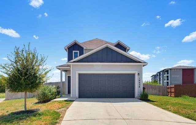 rental at 10038  Boulder Opal in San Antonio, TX — photo 1