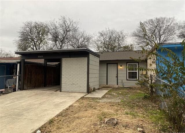 rental at 5523  Little Creek St in San Antonio, TX — photo 2