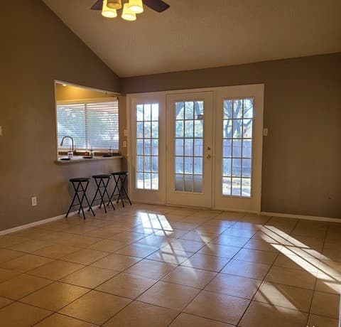 rental at 8803  Wimbledon St in San Antonio, TX — photo 3