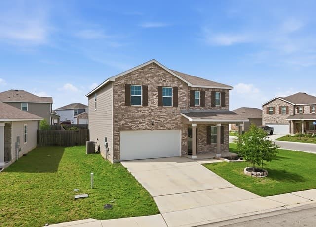 rental at 8355  Falcon Mdw in Converse, TX — photo 2