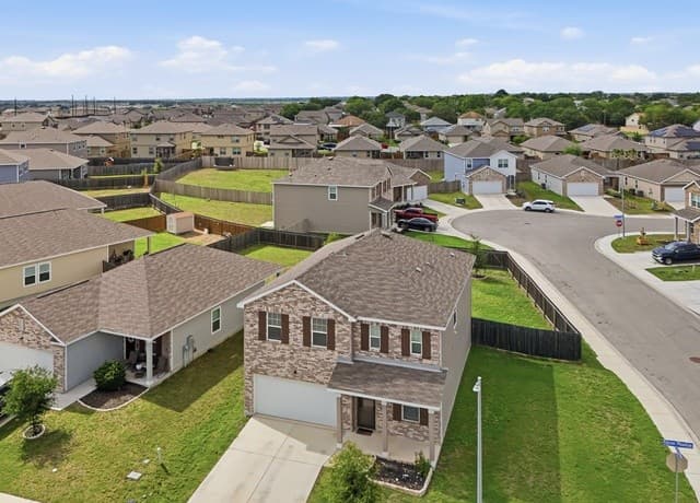 rental at 8355  Falcon Mdw in Converse, TX — photo 3