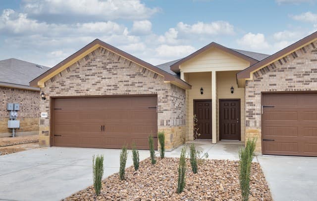 rental at 9211  Canyon Bnd Unit 1 in Converse, TX — photo 2