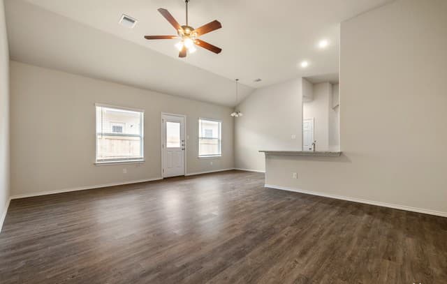 rental at 9211  Canyon Bnd Unit 1 in Converse, TX — photo 3