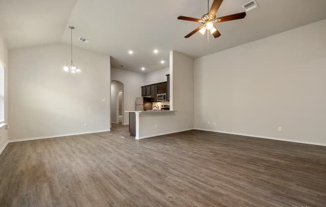 rental at 9211  Canyon Bnd Unit 1 in Converse, TX — photo 4