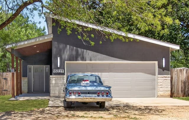 rental at 15227  Rosa Trl in San Antonio, TX — photo 1