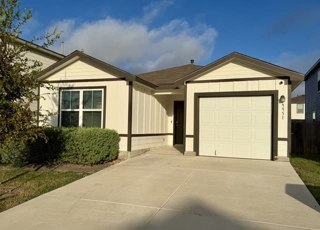 rental at 9951  Spotted Rose in San Antonio, TX — photo 2