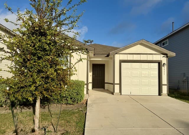 rental at 9951  Spotted Rose in San Antonio, TX — photo 3