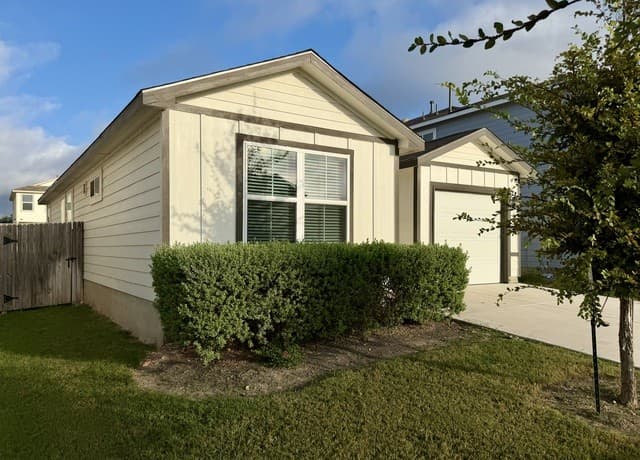 rental at 9951  Spotted Rose in San Antonio, TX — photo 4
