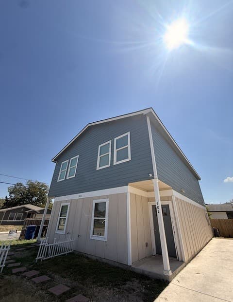 rental at 1402  Afton Street in San Antonio, TX — photo 3