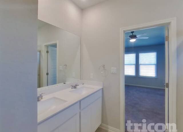 rental at 13523  Emerson Way in St Hedwig, TX — photo 5