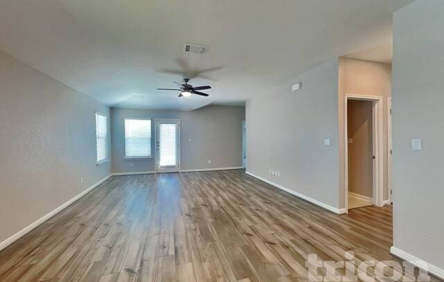 rental at 13558  Paxton Blvd in St Hedwig, TX — photo 3