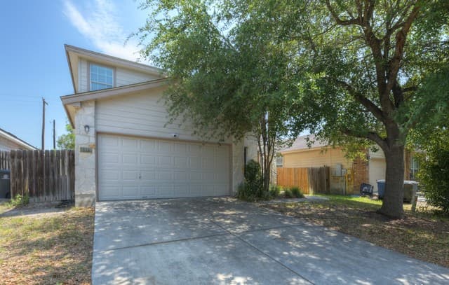 rental at 2377  Carson Loop in New Braunfels, TX — photo 3