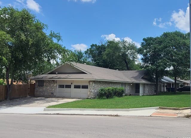 rental at 4219  Ramsgate St in San Antonio, TX — photo 2