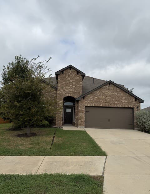 rental at 365  Orion Dr in New Braunfels, TX — photo 1