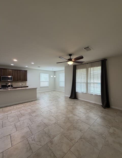 rental at 365  Orion Dr in New Braunfels, TX — photo 5