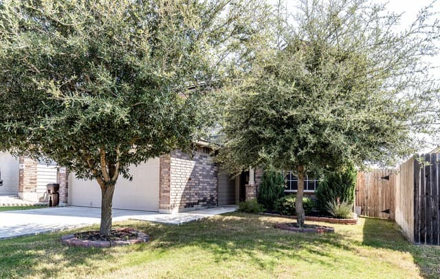 rental at 2714  Lake Horizon in San Antonio, TX — photo 3
