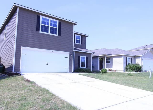 rental at 3907  Southton in San Antonio, TX — photo 1