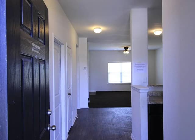 rental at 3907  Southton in San Antonio, TX — photo 3