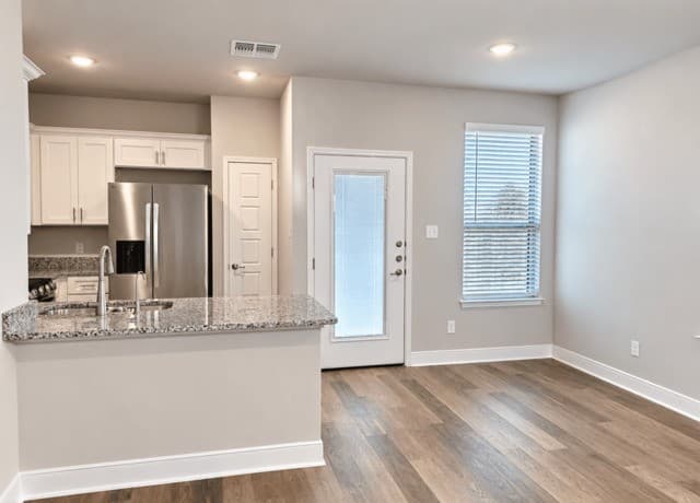 rental at 12349  Montgomery Frst Unit 102 in San Antonio, TX — photo 3