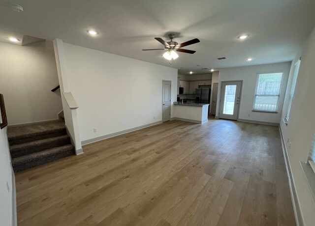 rental at 7548  Briarwood Pass Unit 102 in San Antonio, TX — photo 4