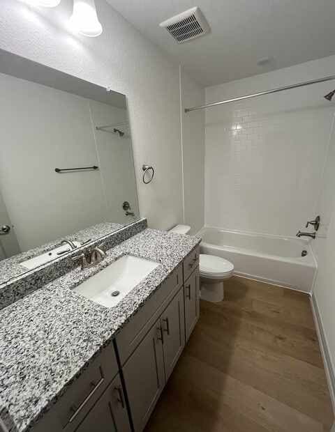 rental at 7548  Briarwood Pass Unit 102 in San Antonio, TX — photo 5