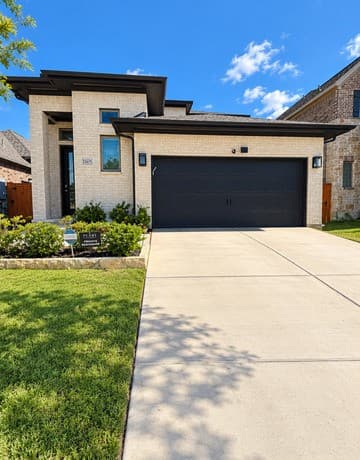rental at 12675  Cotorra Springs in San Antonio, TX — photo 1
