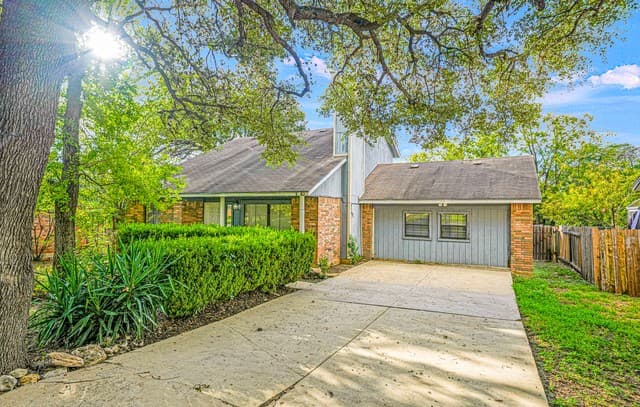 rental at 8726  Timber Range in San Antonio, TX — photo 1