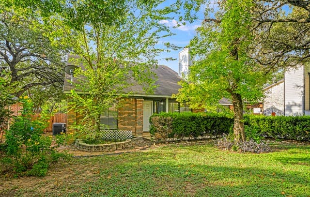 rental at 8726  Timber Range in San Antonio, TX — photo 2