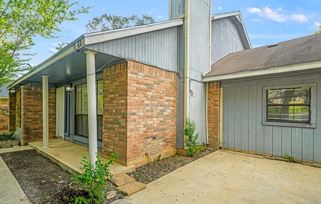rental at 8726  Timber Range in San Antonio, TX — photo 3