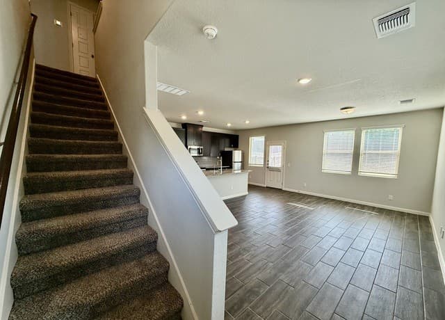 rental at 119  Joseph Cir in Cibolo, TX — photo 4