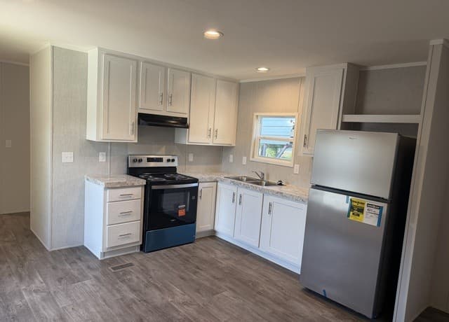 rental at 583  Lone Shadow Unit A in Spring Branch, TX — photo 3