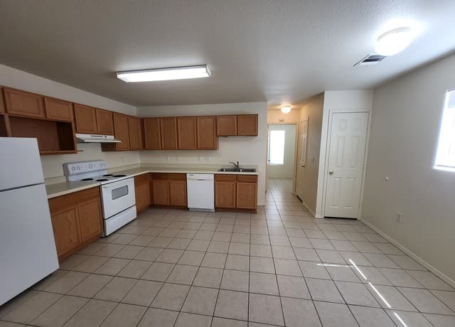 rental at 8019  Maverick Climb in San Antonio, TX — photo 1