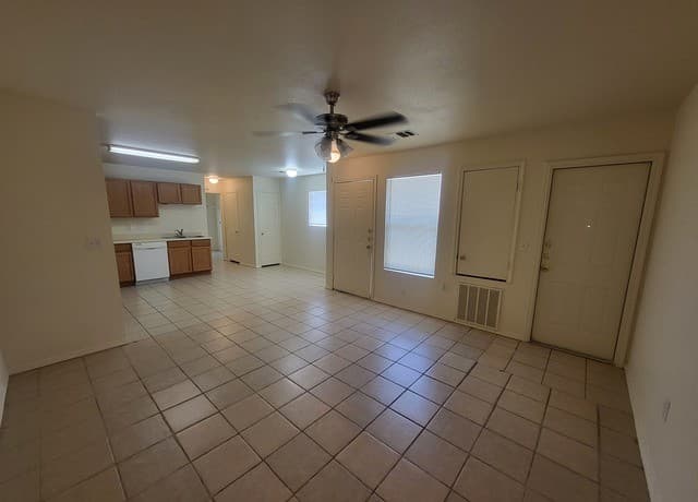 rental at 8019  Maverick Climb in San Antonio, TX — photo 3