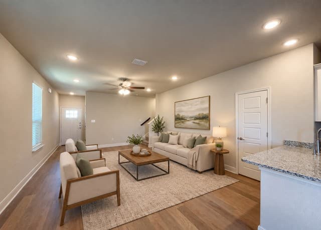 rental at 12345  Montgomery Forest Unit 102 in San Antonio, TX — photo 4
