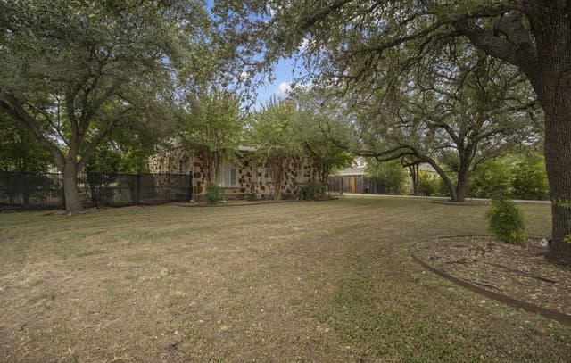 rental at 144  Greenlawn Dr in San Antonio, TX — photo 1