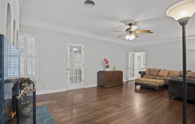 rental at 144  Greenlawn Dr in San Antonio, TX — photo 4