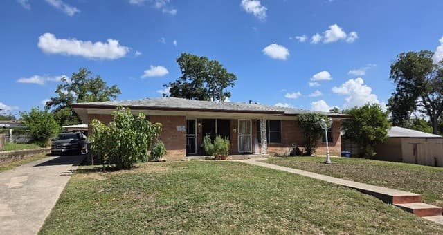 rental at 223  Sunnyland Dr in San Antonio, TX — photo 1