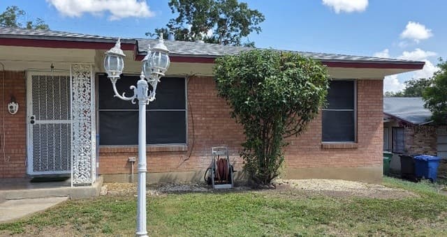 rental at 223  Sunnyland Dr in San Antonio, TX — photo 3