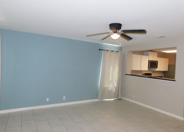 rental at 4615  Adkins Trl in San Antonio, TX — photo 2